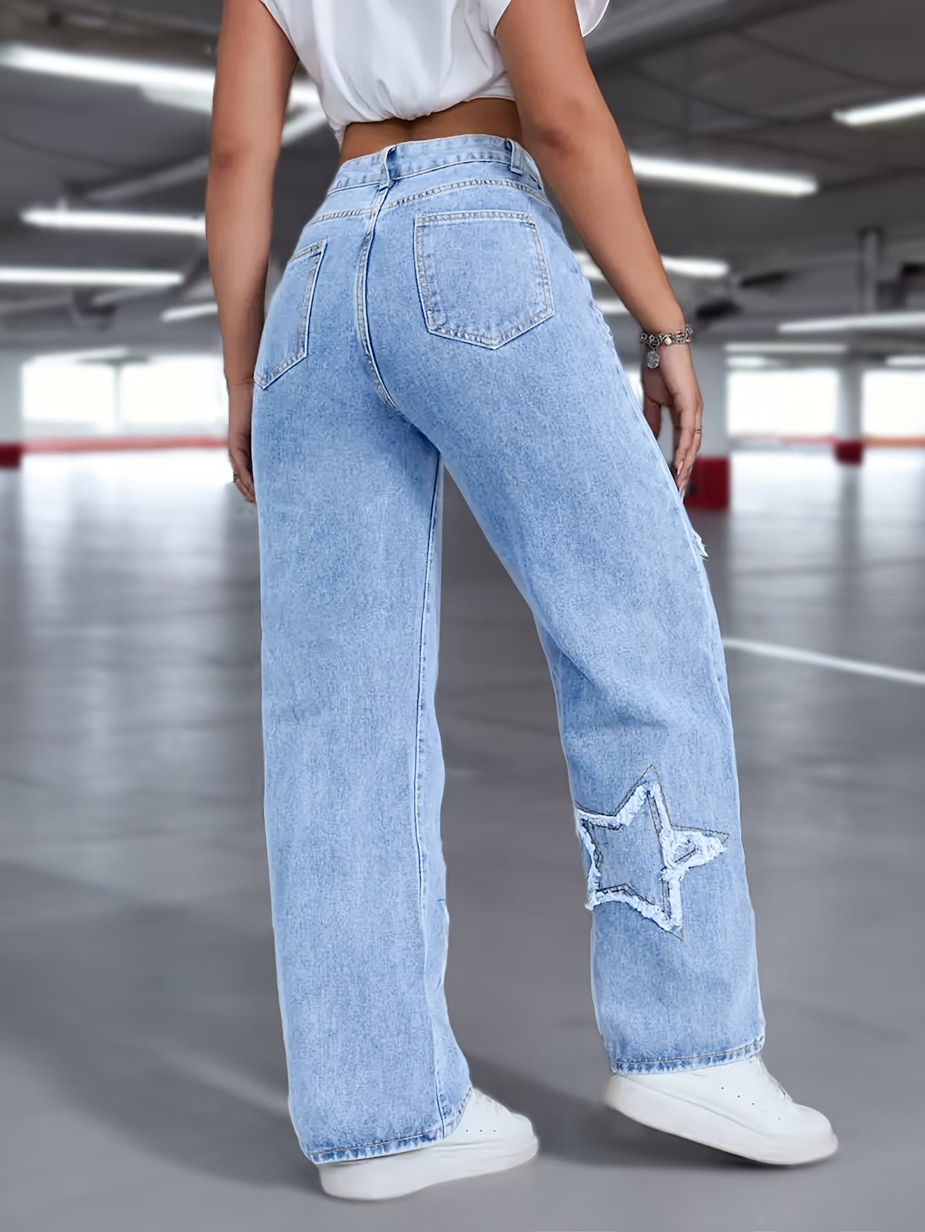 Straight-Leg Jeans for Polished Boutique Outfits with Denim Look