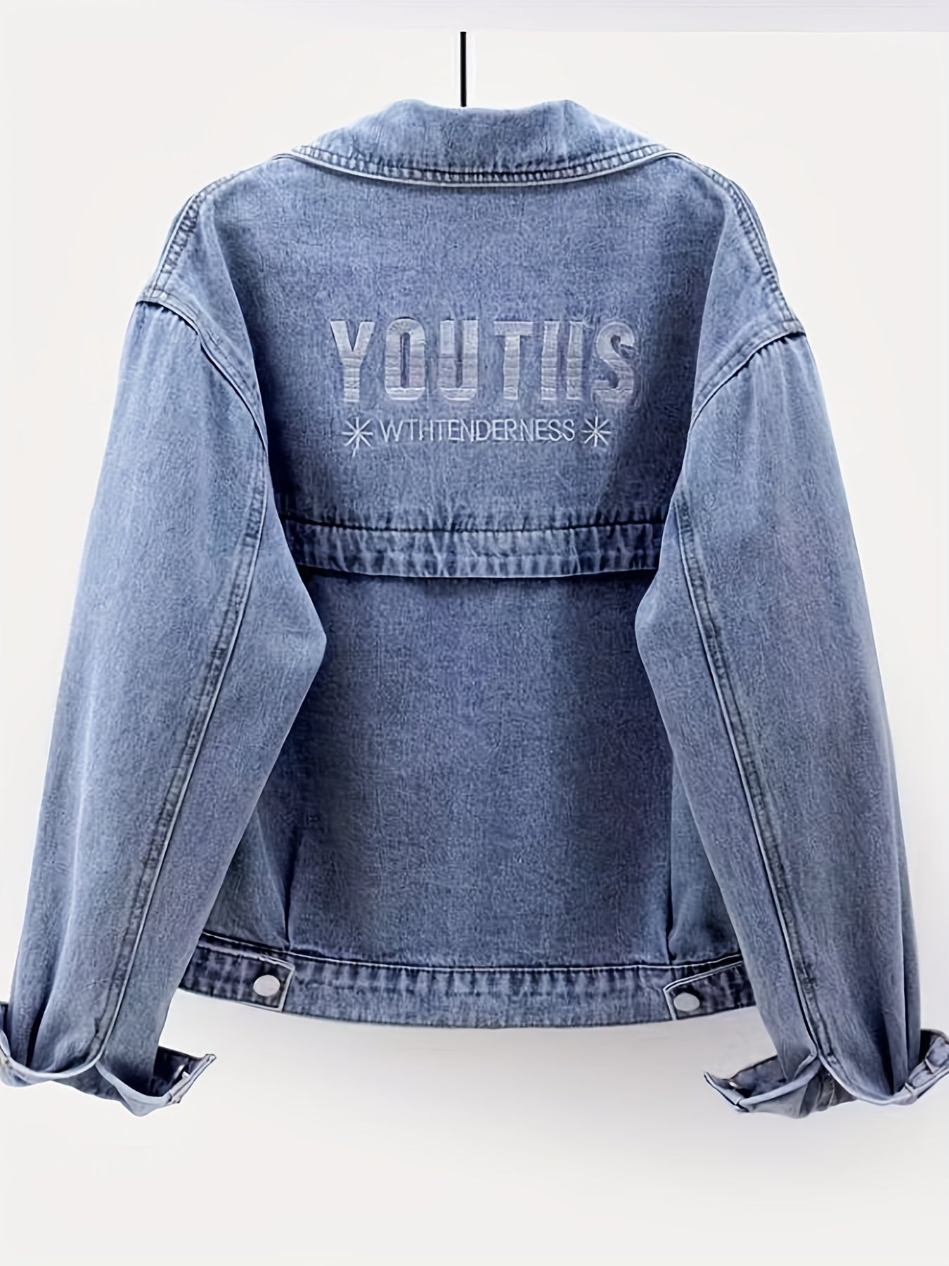 Boutique Lightweight Jacket for Easy Styling with Denim Look
