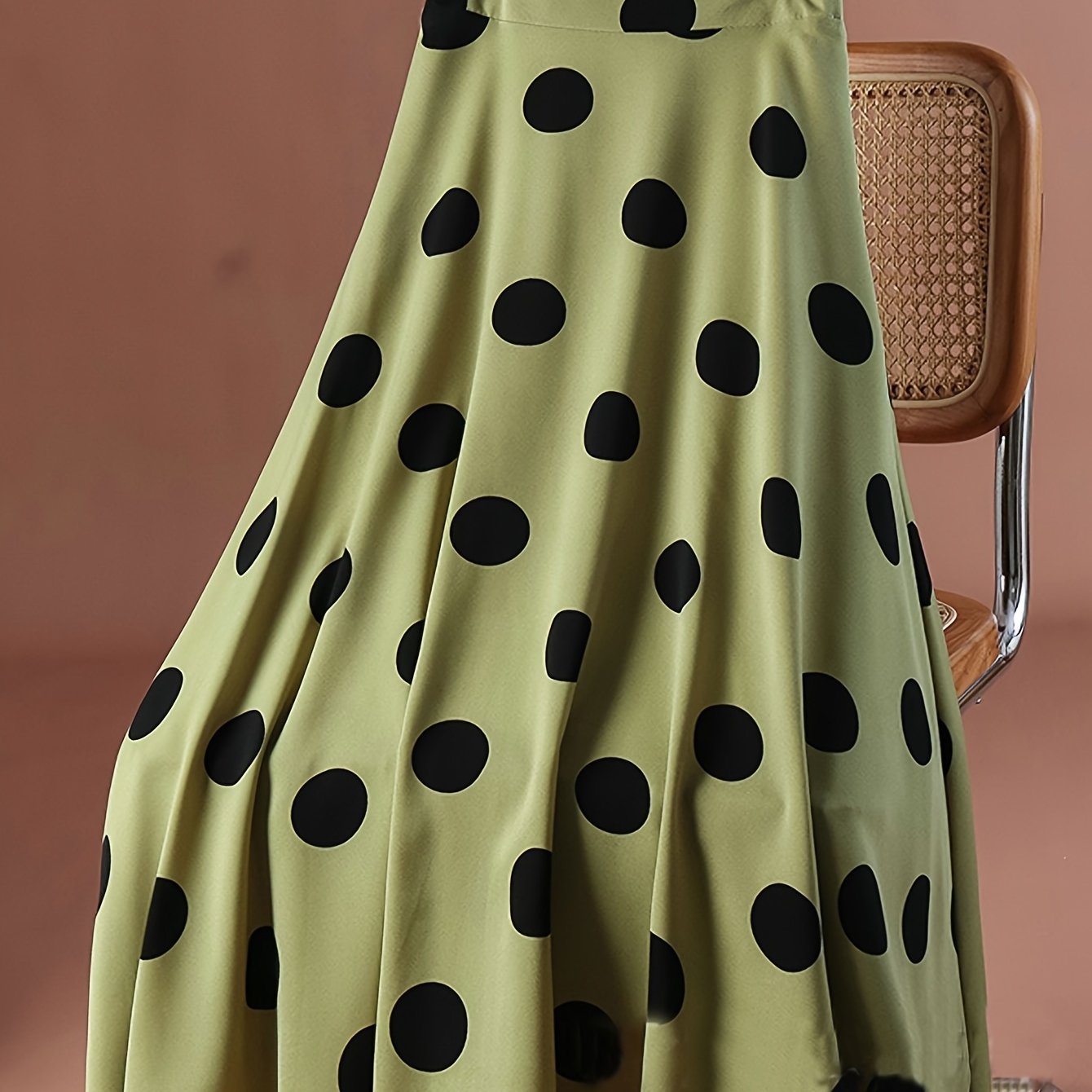 Women’s Skirt with a Refined Everyday Fit with Easy Styling