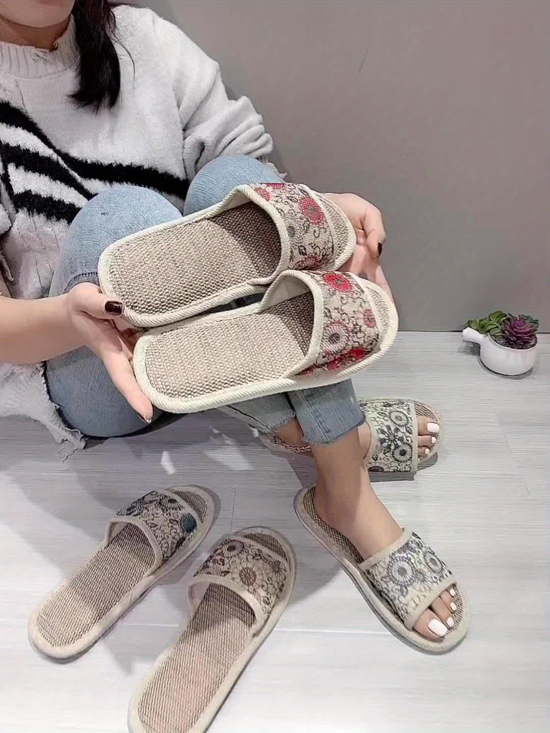 Boutique Comfort Slide Slippers for Easy Styling with Floral Print