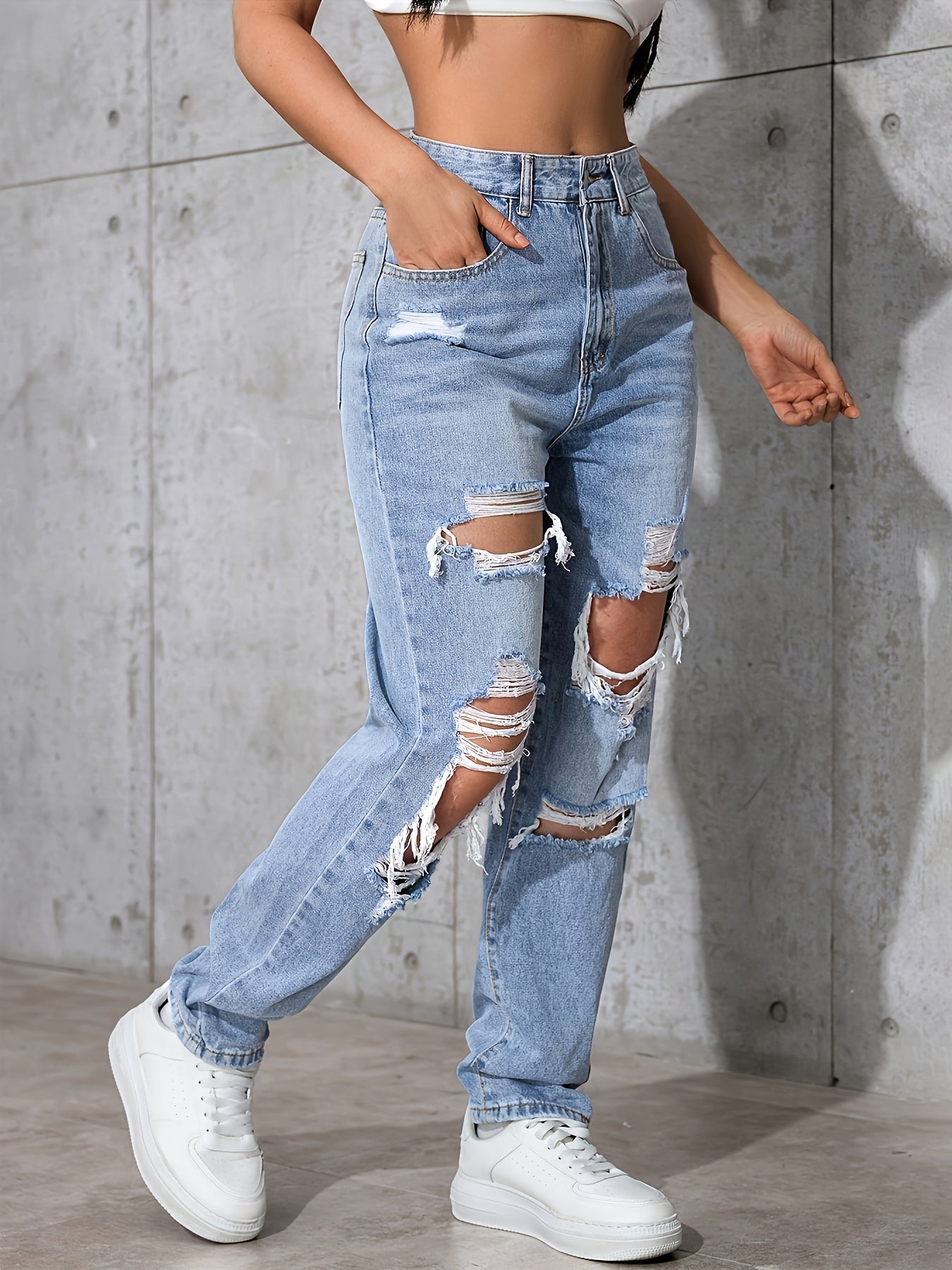 Modern Straight-Leg Jeans for Fresh Wardrobe Looks