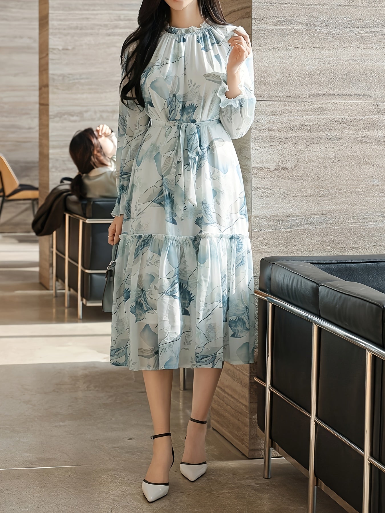 Modern Floral Midi Dress for Fresh Wardrobe Looks with Floral Print