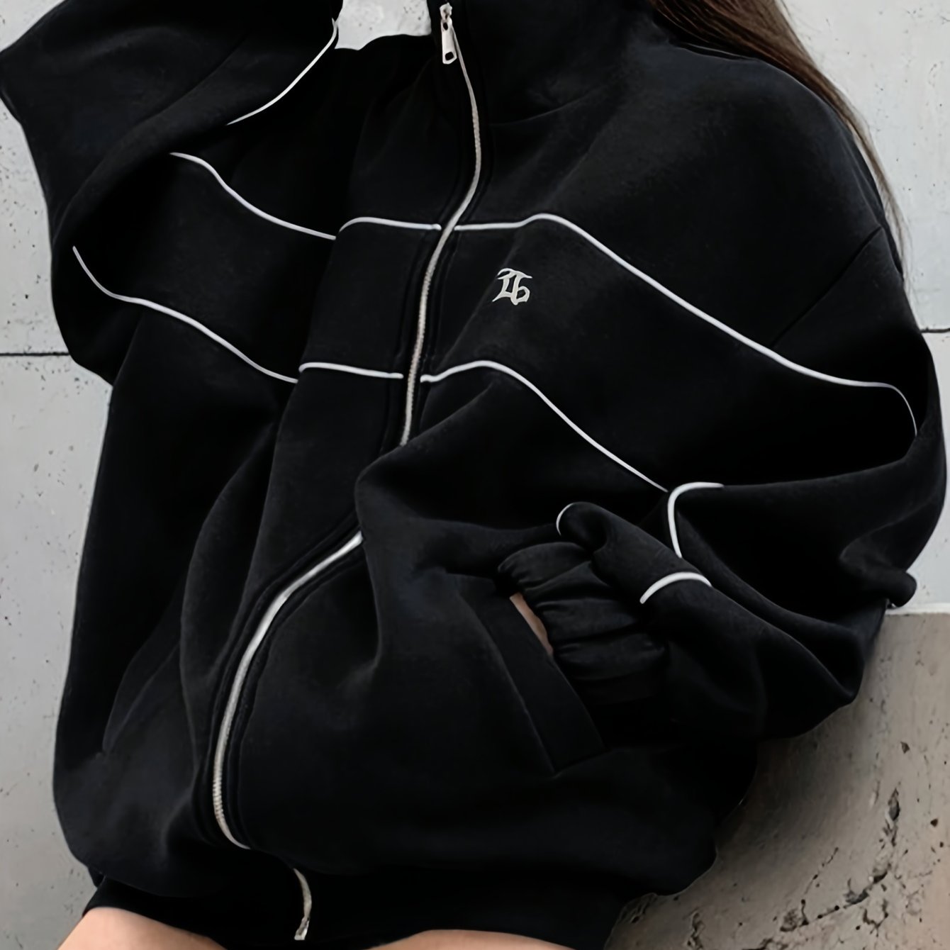 Boutique Lightweight Jacket for Easy Styling