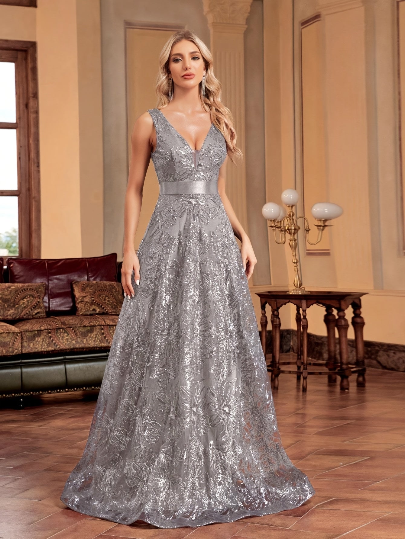 Formal Evening Gown with a Refined Everyday Fit with Sleeveless Cut