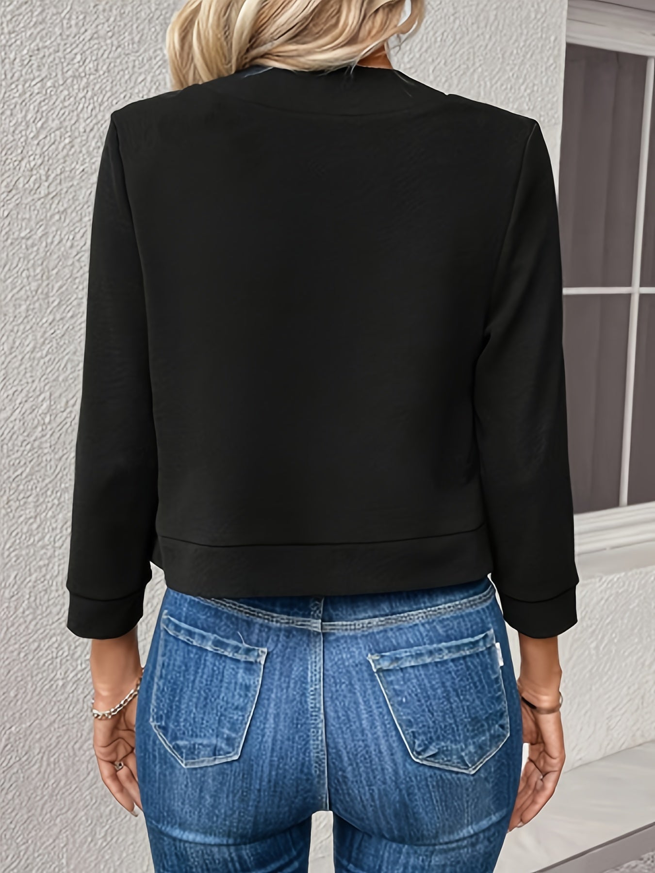 Tailored Blazer for Polished Boutique Outfits with Long Sleeves
