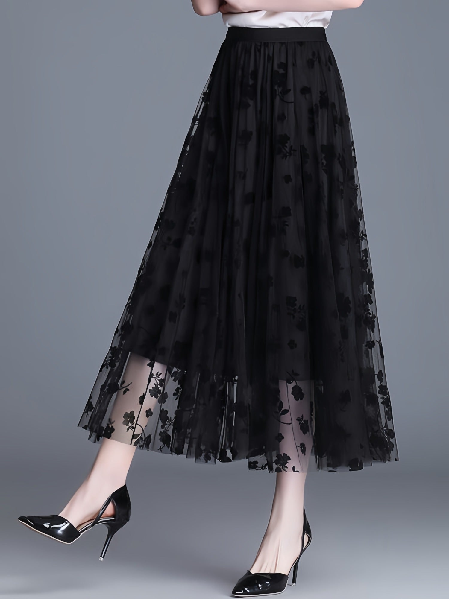 Boutique Floral Skirt for Easy Styling with Floral Print