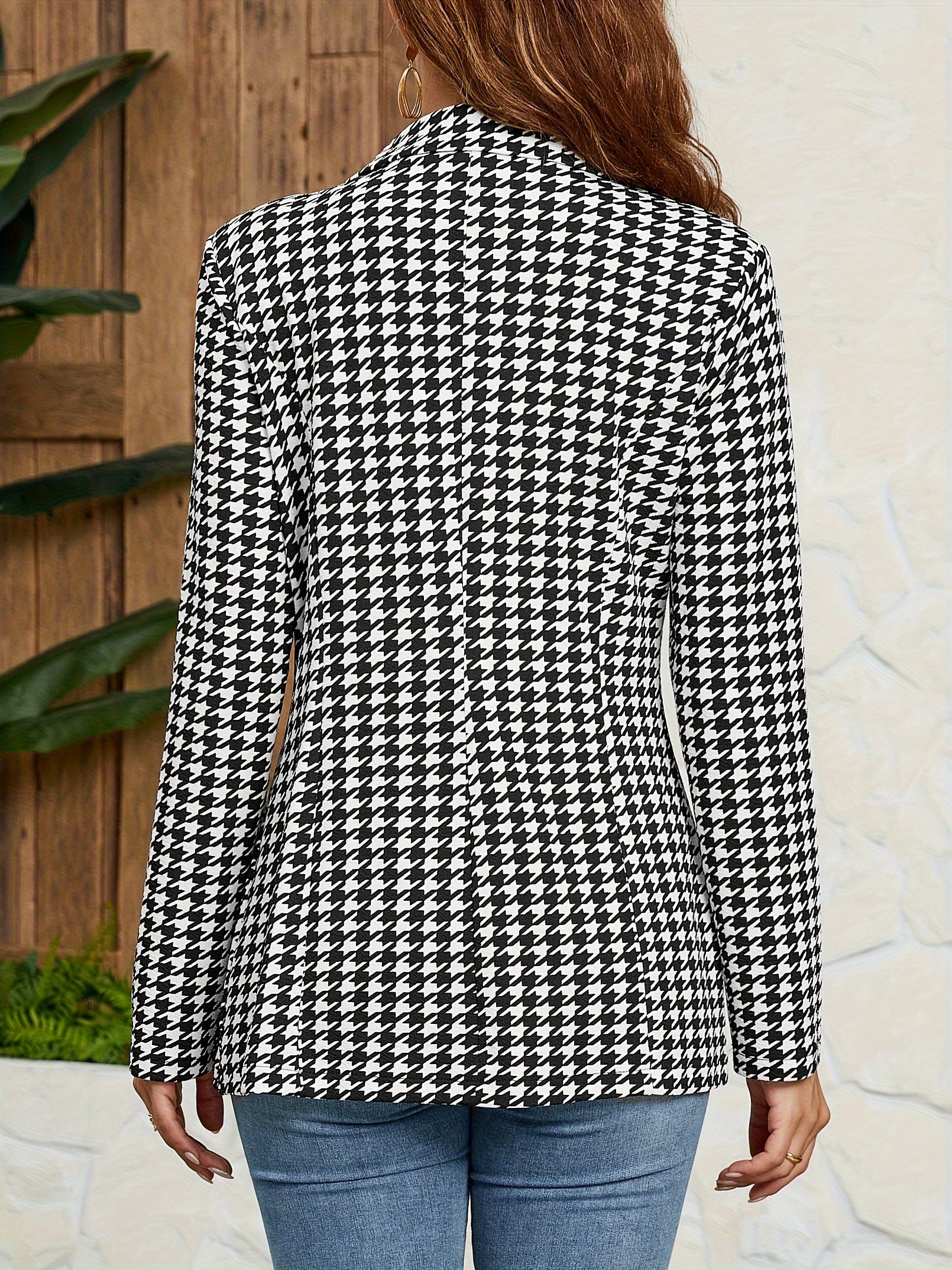 Tailored Blazer with a Refined Everyday Fit with Long Sleeves