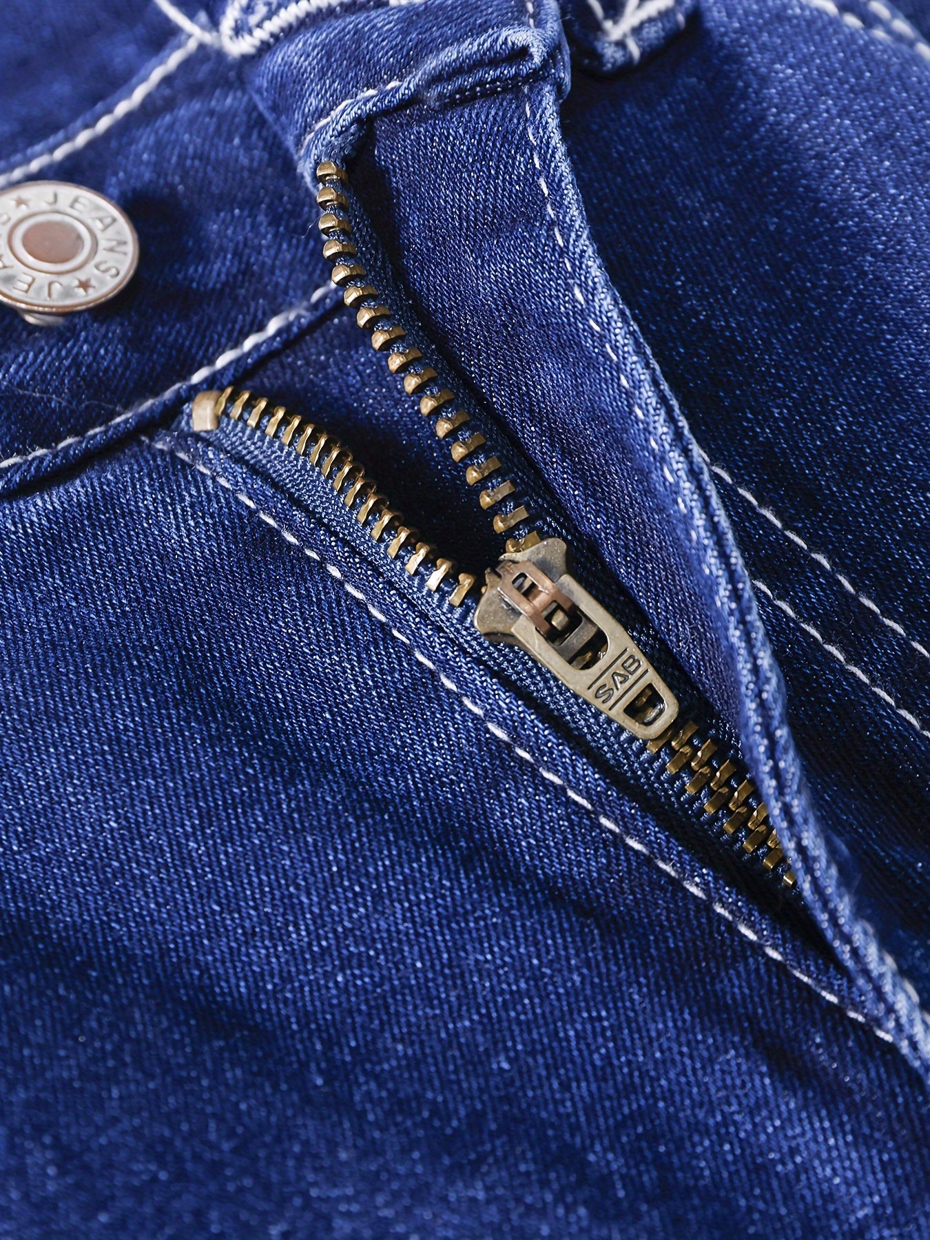 High-Waist Jeans for Polished Boutique Outfits with Denim Look