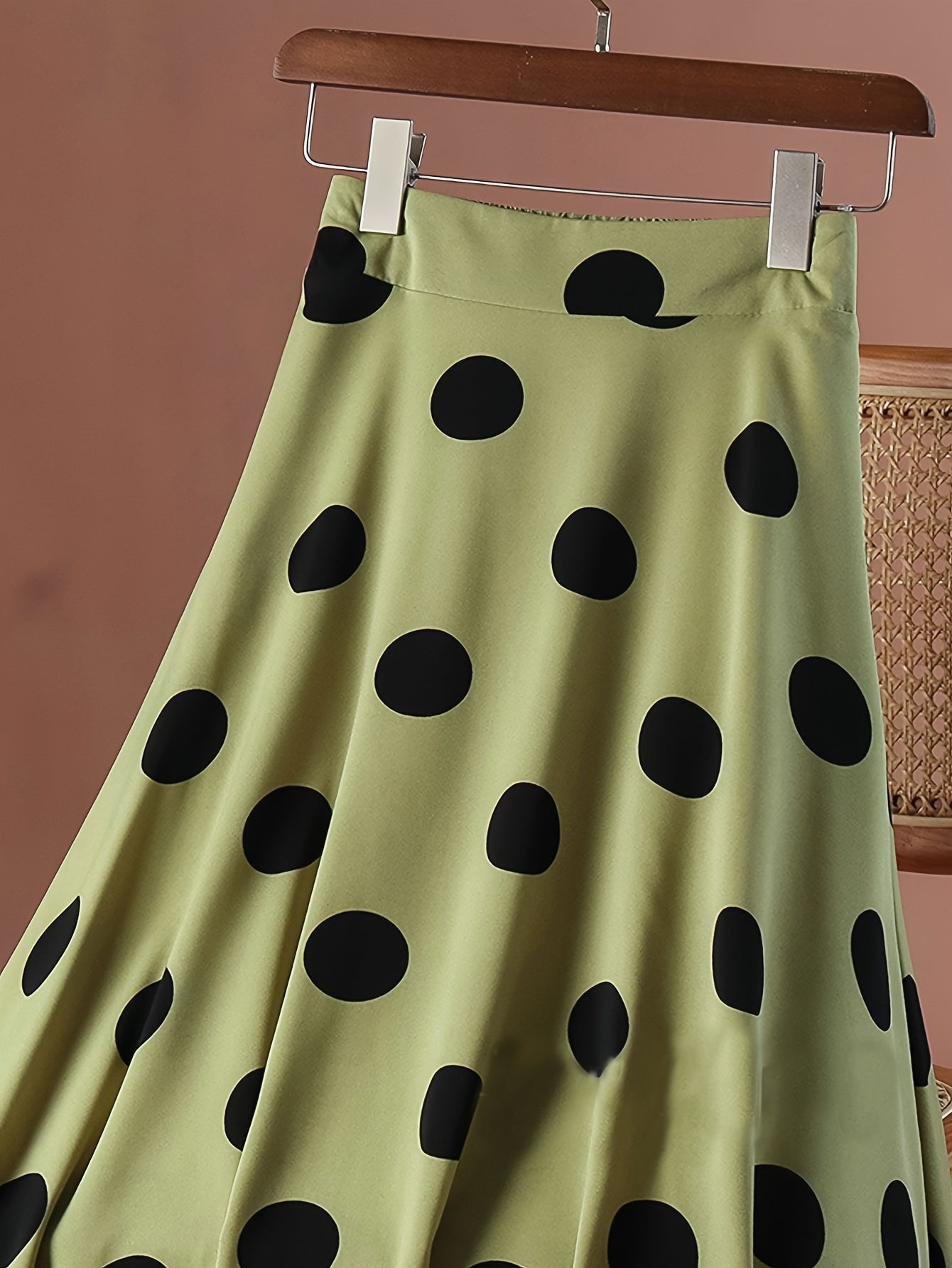 Women’s Skirt with a Refined Everyday Fit with Easy Styling