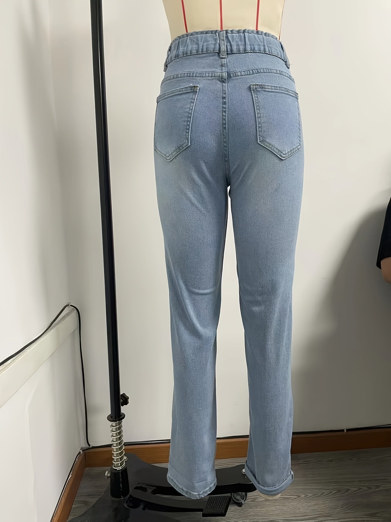 Boutique High-Waist Jeans for Easy Styling with Denim Look