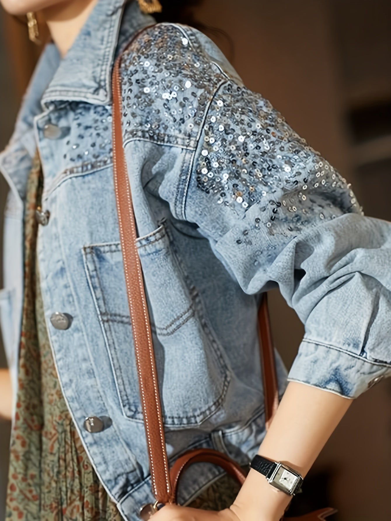 Boutique Lightweight Jacket for Easy Styling with Denim Look