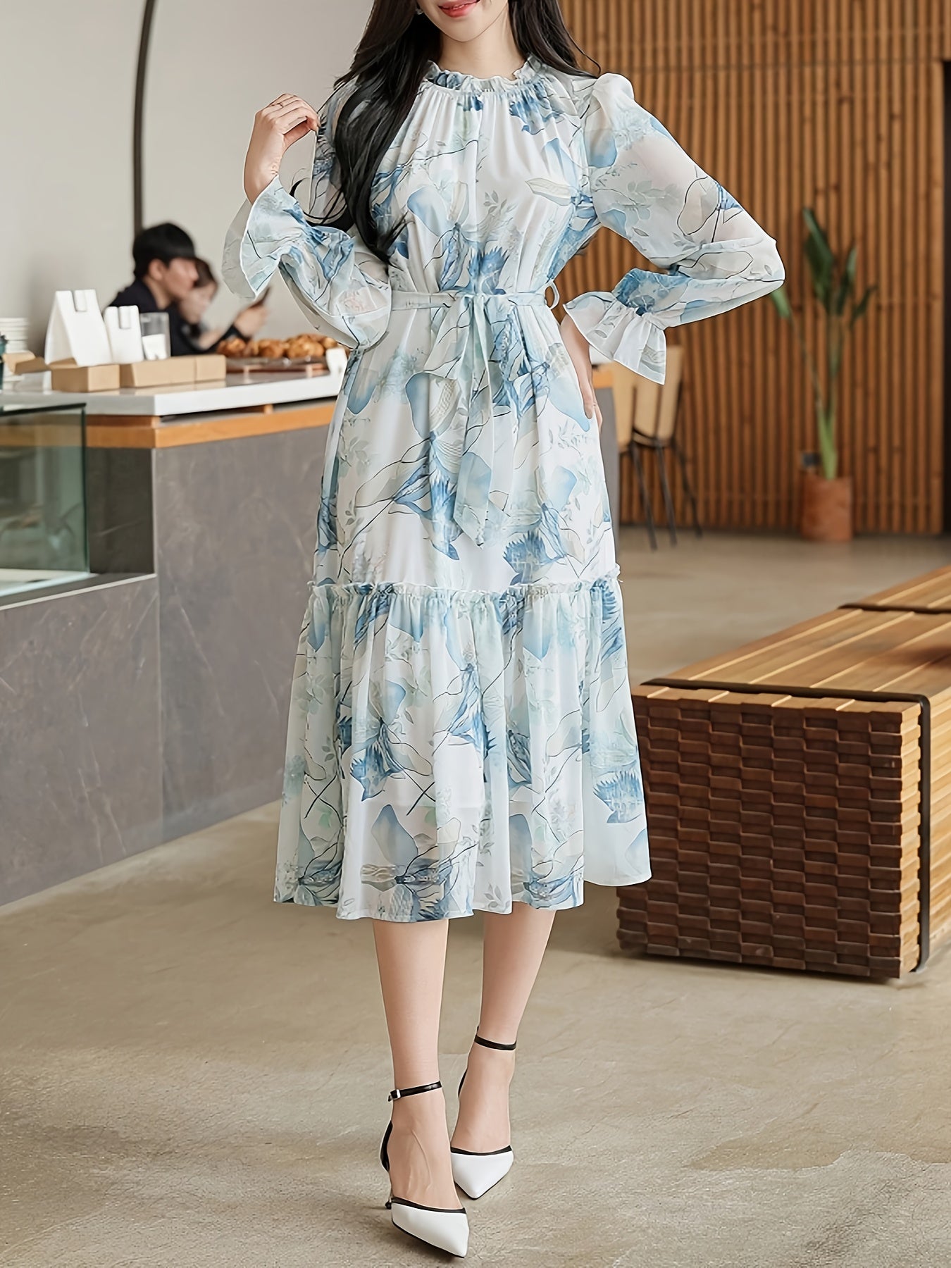 Modern Floral Midi Dress for Fresh Wardrobe Looks with Floral Print