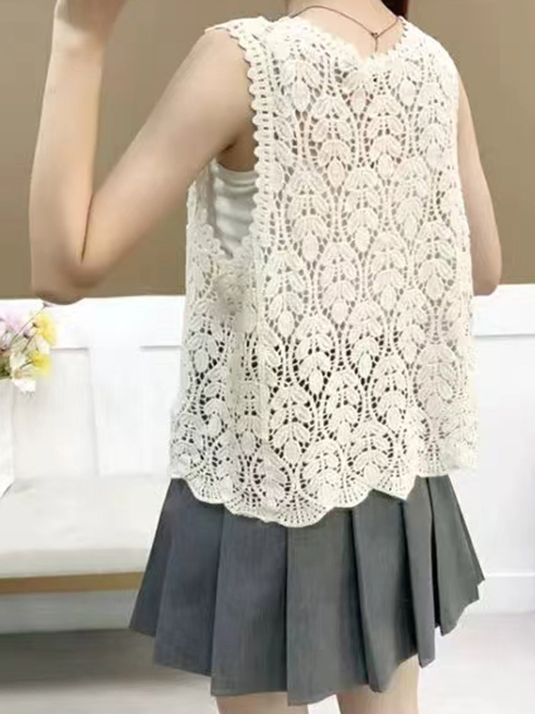 Boutique Knit Vest Top for Easy Styling with Sleeveless Cut